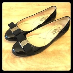 Salvatore Ferragamo Flats - size 8
